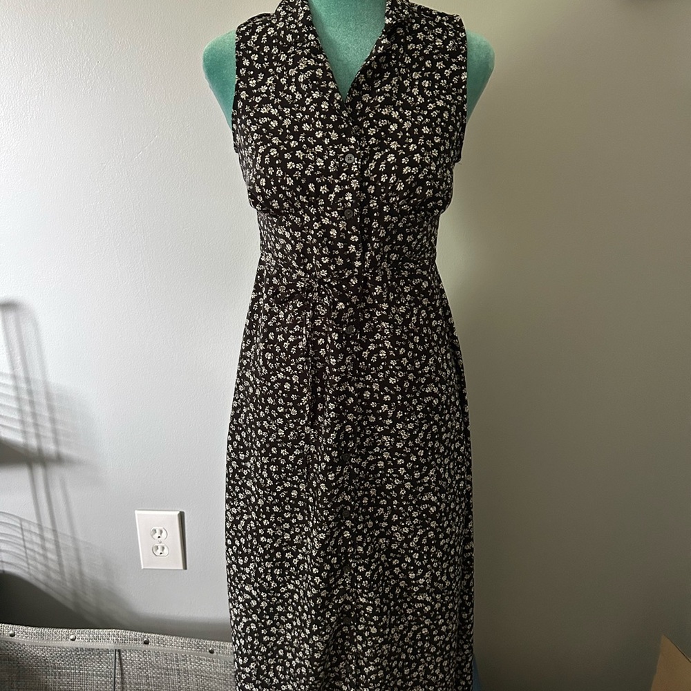 LOFT Black and White Sleeveless Midi Sundress